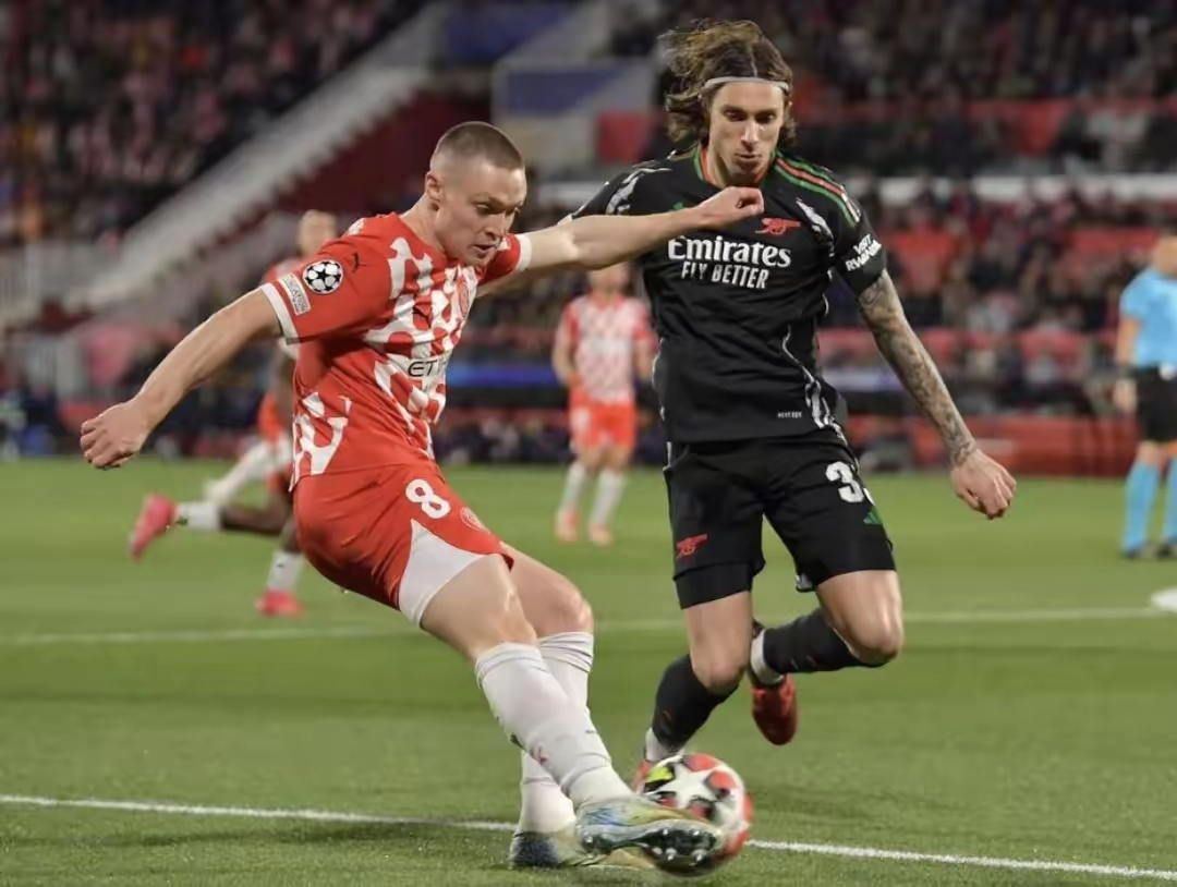 转折点布莱顿造点机会；欧冠今晨攻防权衡；赛场秩序良好；更衣室氛围转暖的简单介绍