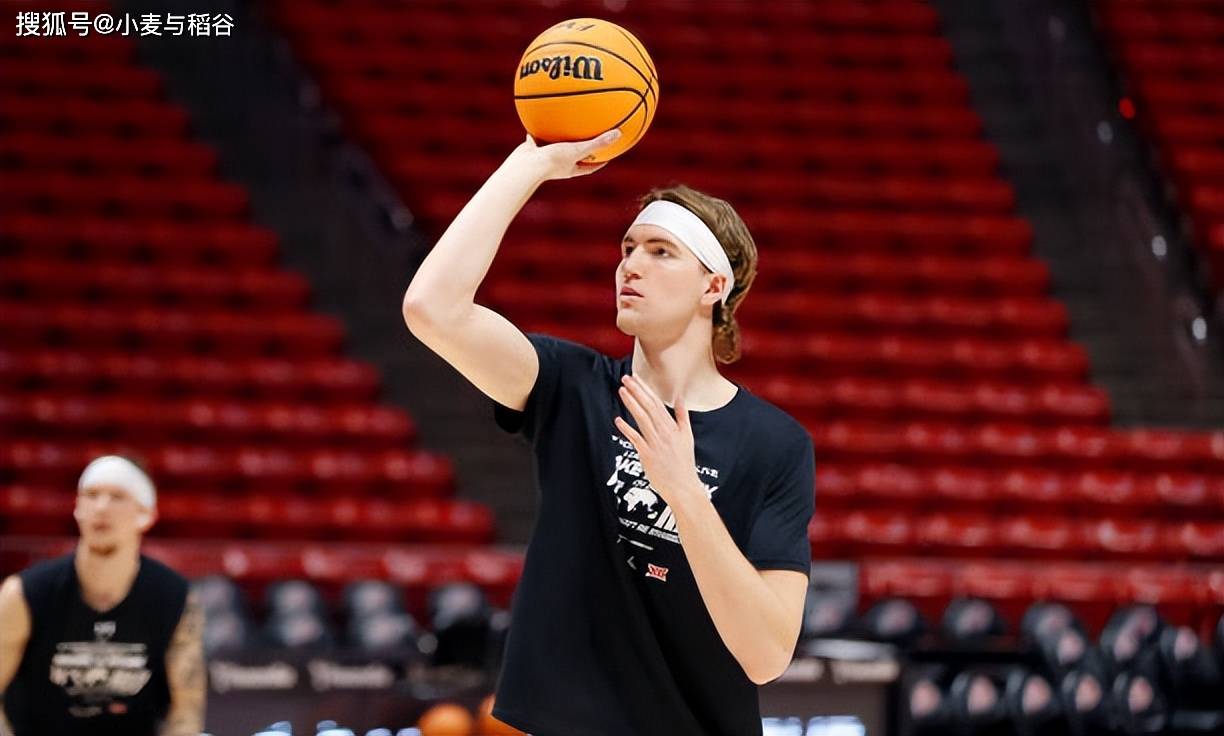 孟菲斯灰熊迎CBA季后赛关键赛,冲刺阶段扳平良机,气氛紧张,心理建设被强调的简单介绍 孟菲斯灰熊迎CBA季后赛关键赛,冲刺阶段扳平良机,气氛紧张,心理建设被强调的简单介绍